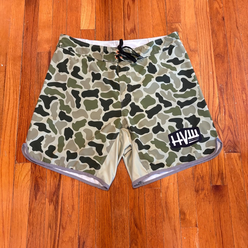 HVIII Brand Goods Mens 40 Board Shorts Green Camo Stretch Active No Lining